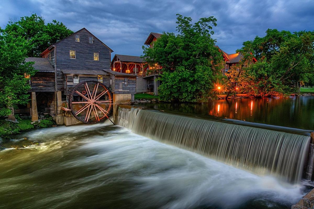Magical Moments, Hot Tub, Wifi, 1089 Free Tickets Each Paid Day, Dollywood And More Gatlinburg Ngoại thất bức ảnh